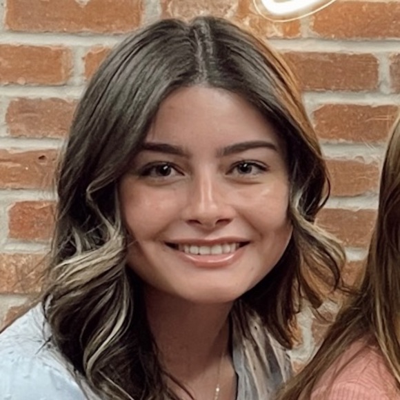 Meet your Posher, Alicia - Picture 1 of 1